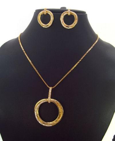 Polished Round CZ Pendant Set, Packaging Type : Wooden Box