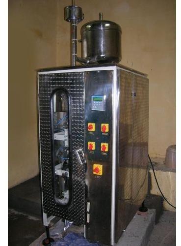 Pouch Filling And Capping Machine, Voltage : 220 V