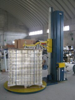 Pallet Stretch Wrapping Machine, Driven Type : Hydraulic