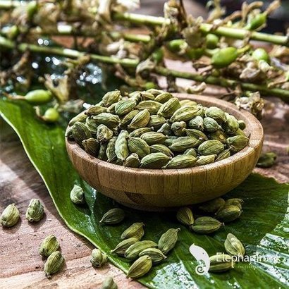 Raw Organic Green Cardamom, For Cooking, Grade Standard : Food Grade