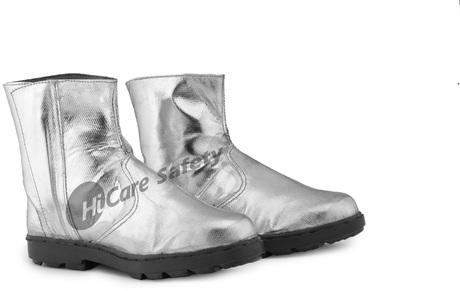 Nitrile Safety Shoes, For High Heat Work Stations, Industrial, Feature : Chemical Resistant, Water Resistant