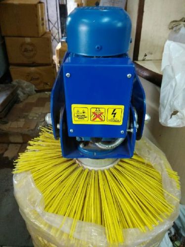 Rubber Polished Stainless Steel Cow Grooming Brush, For Dairy Equipments, Size : 10inch, 4inch, 6inch