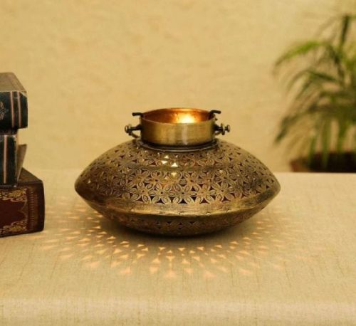 Polished Plain Iron Handi T-Light Holder, Packaging Type : Thermocol Box