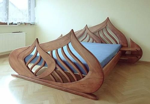 Polished Designer Wooden Bed, For Home, Hotel, Feature : Accurate Dimension, Easy To Place, Quality Tested