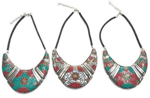 SFA White Metal Stone Chips Necklace