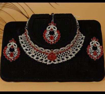 Classic Red Rage Choker Set