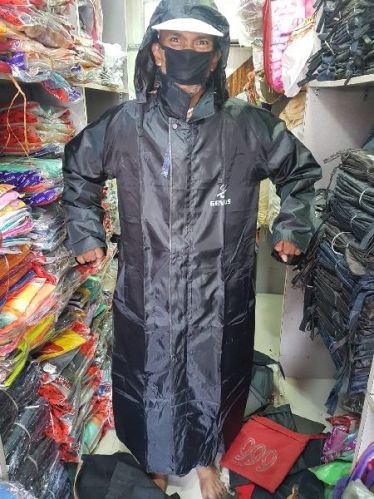Plain Nylon Rain Coat, Feature : Anti-Wrinkle, Comfortable, Easily Washable