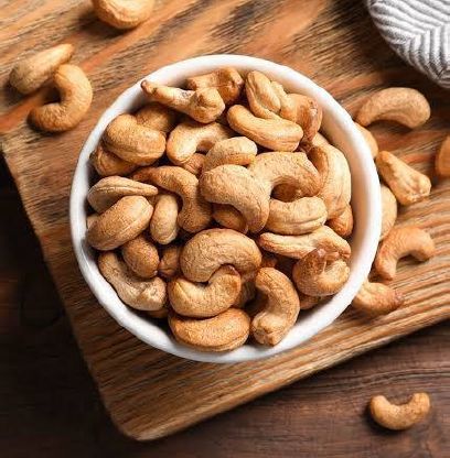 Curve Cashew Nuts, For Food, Snacks, Sweets, Certification : FSSAI Certified