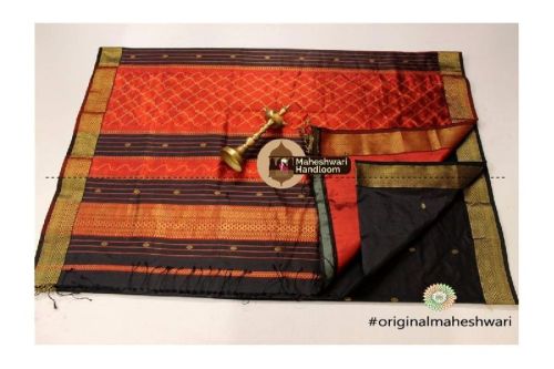 Maheshwari Black Pure Silk Saree, For Dry Cleaning, Age Group : Female