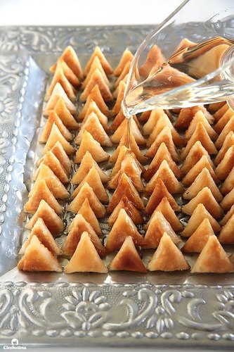 Samosa Tray, Features : Light Weight, Food Grade Material, Ensure Safe Storage, Retains Freshness Of Food