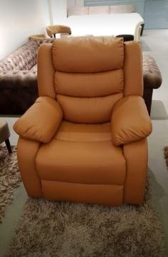 Leather Polished Recliner Chair, For Home, Hotels, Offices, Feature : Attractive Designs, Comfortable