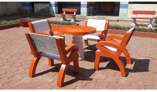 Cement Outdoor Dining Set, Size : 2 Feet Table, 1.5 Feet Chair Height