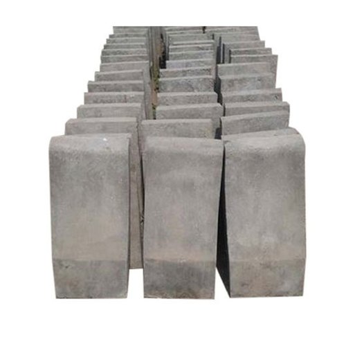 Rectangle Cement Road Divider