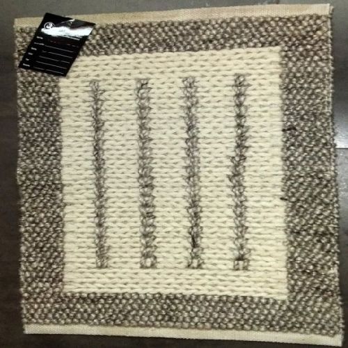 Rectangular MO-WR-20-156 Wool Shaggy Rug, For Home, Hotel, Office, Style : Anitque, Restaurant