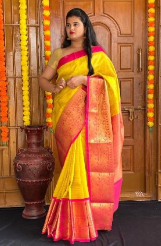 Party Wear Sarees, Feature : Anti Shrink, Comfortable, Quick Dry
