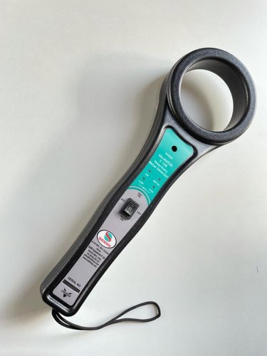Veterinary Metal Detector