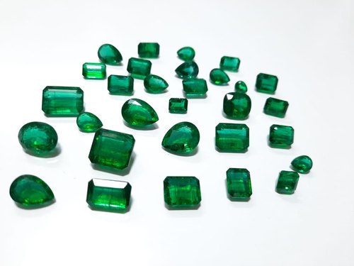 Zambian Emerald, Color : Green