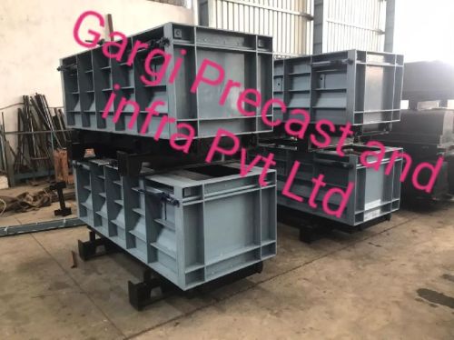 600 X 600 X 2mtr U Drain Mold