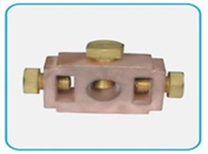Polished Metal Heavy Earth Clamp, For Easy To Fit, Compact Size, Packaging Type : Packet