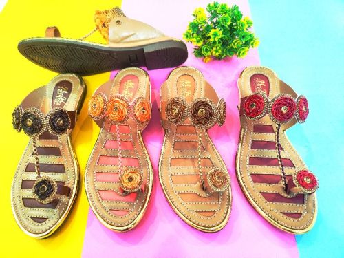 Leather Ladies Kolhapuri Slippers, For Casual Wear, Party Wear, Feature : Attractive Designs, Durable