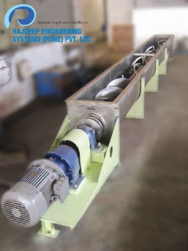 Stainless Steel 50Hz 200-400kg Screw Feeder, For Conveying Material