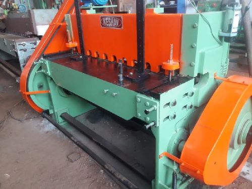 Mechanical Under Crank Shearing Machine