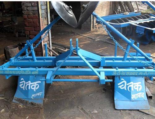 Chetak Mild Steel Sugarcane Trench Planter, For Agriculture, Color : Blue