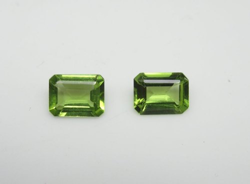 Natural Peridot Faceted Gemstone, Size : 6X8mm