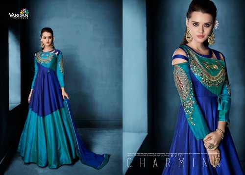 Designer Gown, Pattern : Embroidered