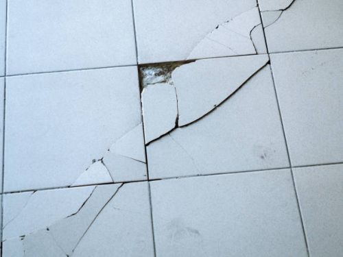 Broken Ceramic Tiles, For Construction, Size : Standard