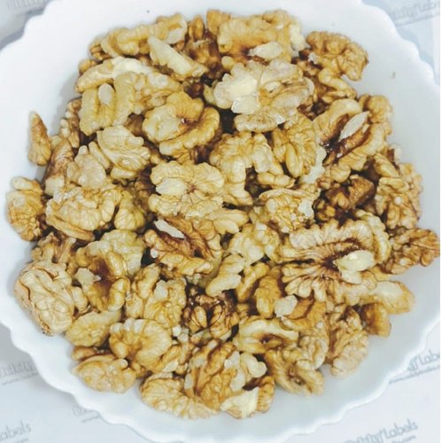 Natural Walnut Kernels, Packaging Type : Plastic Box