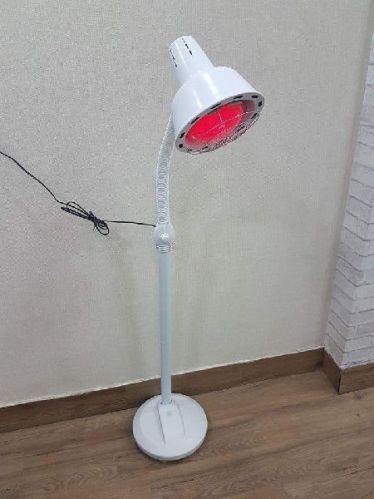 Infrared Light Therapy Lamp, Voltage : 110v