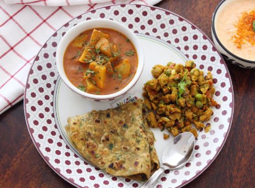 Ready To Eat Thepla Aloo Bhaji