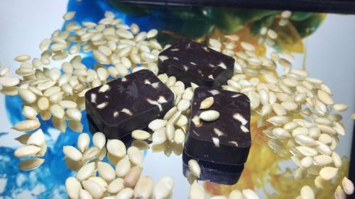Cucumber Seeds Chocolate, Taste : Sweet