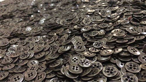 Round Plastic 20 Line Buttons, For Garment