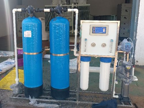 Horizontal FRP Reverse Osmosis System, For Home, Industrial, Laboratory, Capacity : 100-1000L