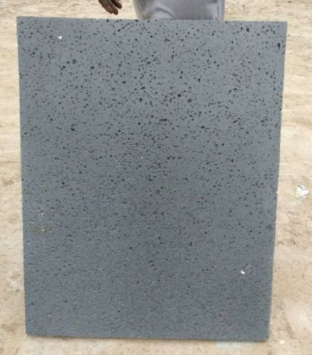 Polished 10-20 Kg Lava Granite Stone, Overall Length : 6-9 Feet