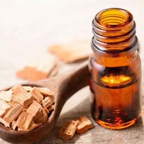 Organic Sandalwood Oil, For Cosmetic Products, Feature : Nice Aroma