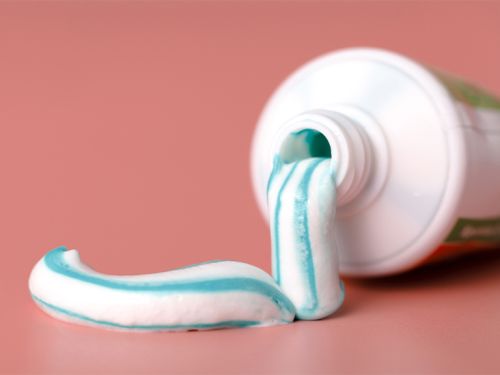 Potassium Nitrate and Sodium Monofluorophosphate Toothpaste, Feature : Anti-Bacterial, Anti-Cavity