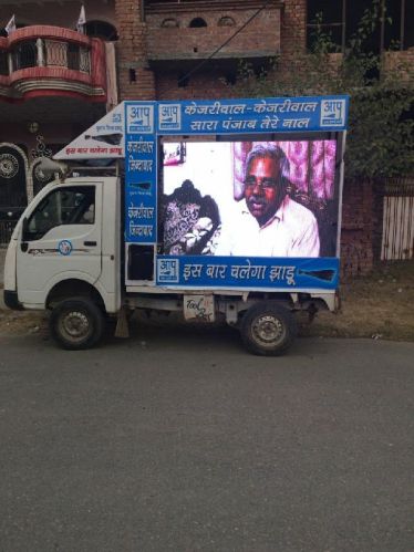 LED Display Screen Vehicle Service, For Advertising, Feature : Automatic Brightness Control, Easily Programmable