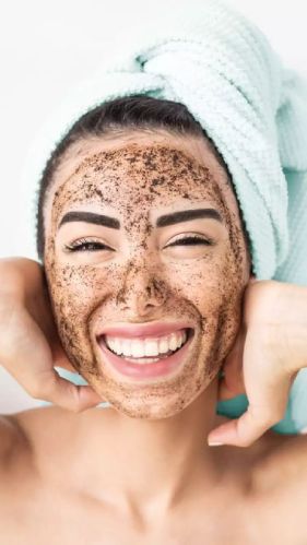 Exfoliating Apricot Scrub, For Parlour, Feature : Air Tight Packaging, Good Taste