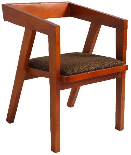 Polished Wooden Chair, For Home, Hotel, Office, Feature : Accurate Dimension, Easy To Place, Termite Proof