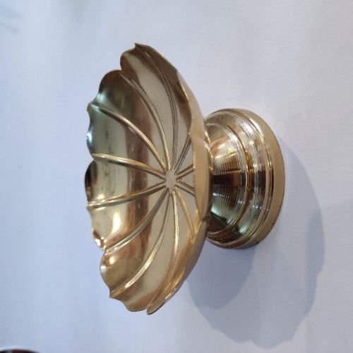 Handicrafted Floating Flowers Rose Urli Bowl, Feature : Attractive Design, Buffet Specials, Durable