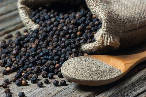 Natural Black Pepper, For Food Medicine, Spices, Cooking, Form : Granules