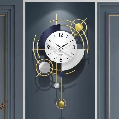 Stainless Steel Decorative Wall Clock (Metals), For Home, Office, Decoration, Display Type : Analog