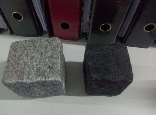 Sqaure Non Polished Granite Cobble Stone, For Floor, Feature : Attractive Look, Perfect Shape