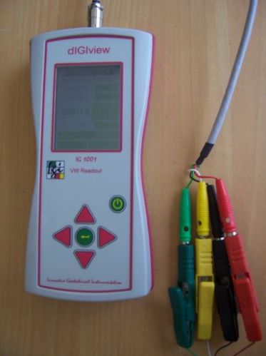 Vibrating Wire Readout Unit