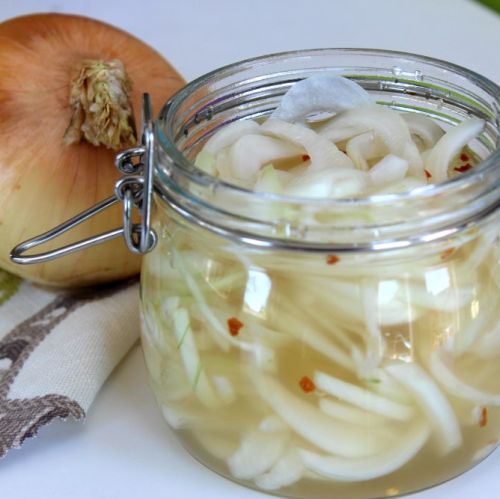 Organic White Onion Pickle, For Enhance The Flavour, Human Consumption, Certification : FSSAI Certified