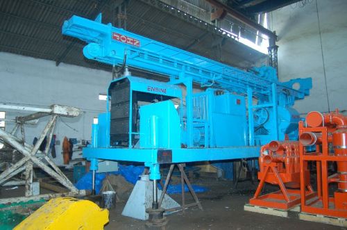 Hydraulic Automatic Water Well Drilling Rig, Feature : Sturdy Construction, Highly Durable, High Strength