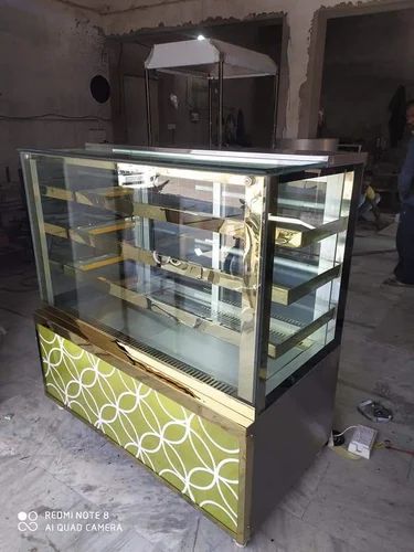 Refrigerated Cake Display Counter, For Shop Use, Feature : Fine Finishing, Good Quality, Perfect Shape
